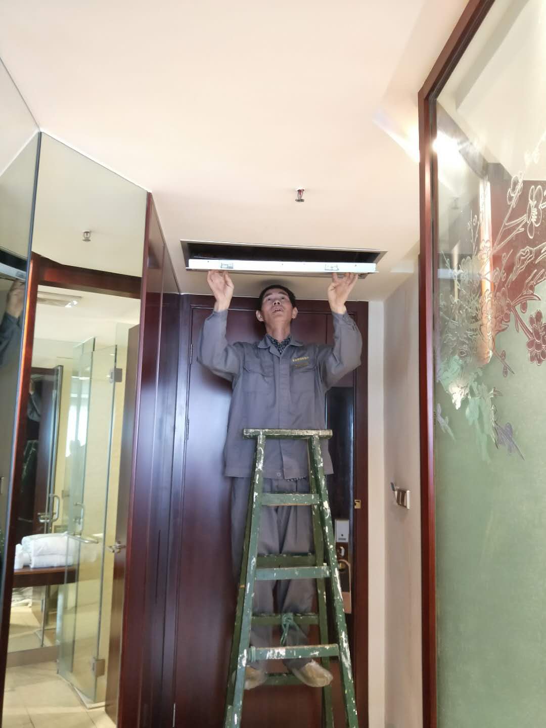 亚洲曰本无码ⅴa一区二区三区
